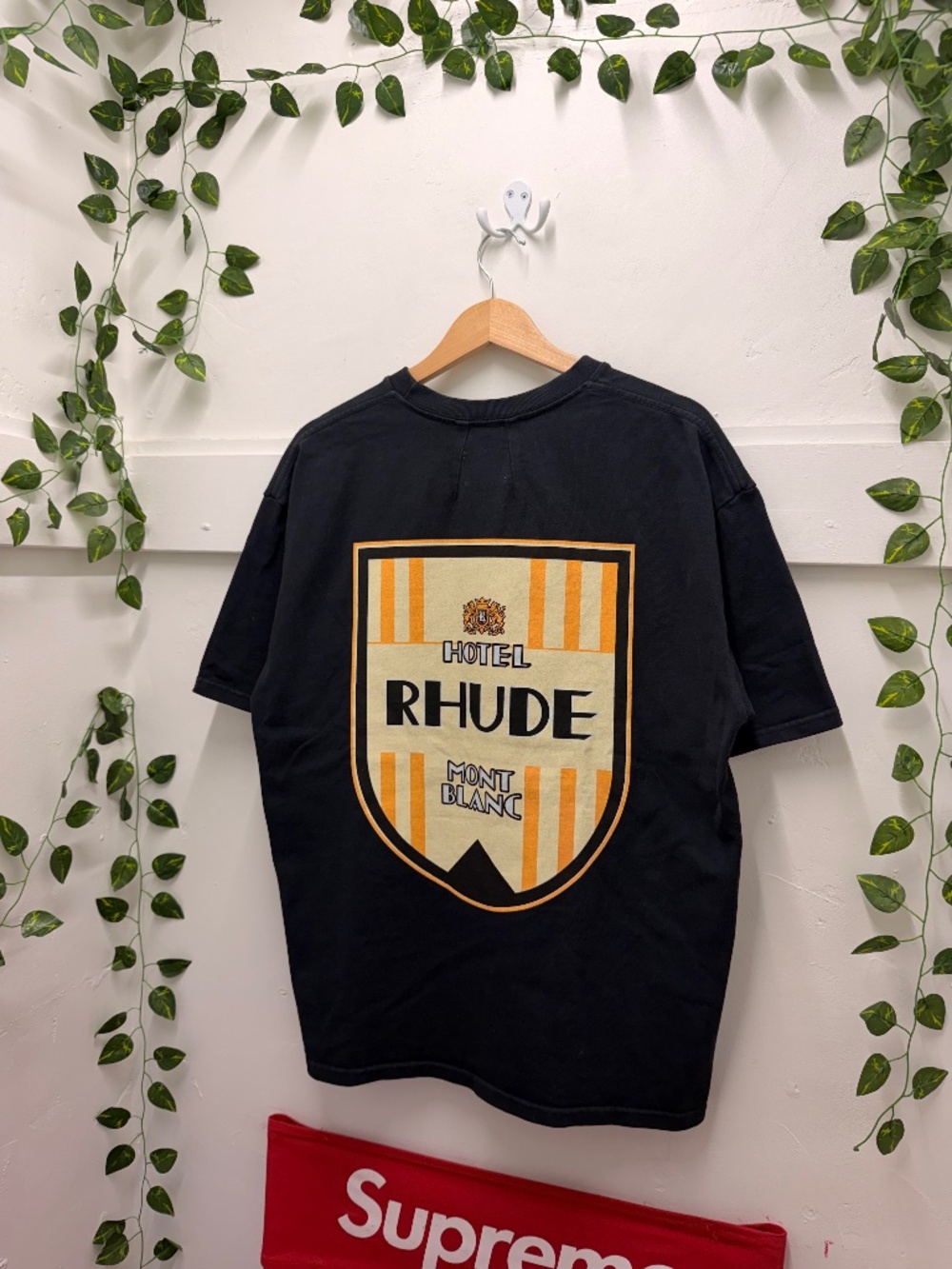 Rhude - Hotel Mont Blanc Tee - Black - Size M